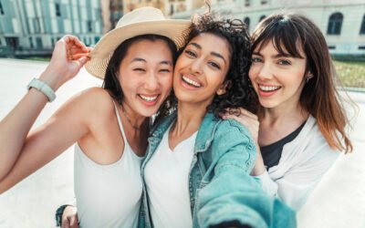 Beneficios de relacionarse con otras mujeres para la salud emocional, mental y física